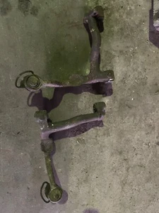 VW T4 TRANSPORTER 1996 - 2003 2.5 TDI PAIR OF FRONT TOP WISHBONES - Picture 1 of 3