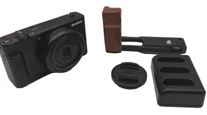 Sony ZV-1F, 4K f/2 Vlogging Kompakt Digitalkamera - Schwarz Käfig Kappe Ladegerät - Bild 1 von 19