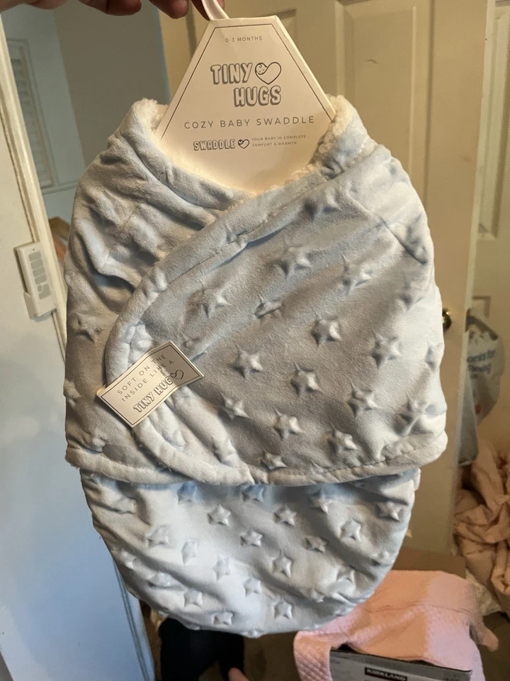 Acogedora envoltura azul pequeña para bebés 0-3 meses Foto 1 de 1