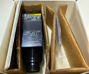 OMRON Type E3JU-D1M4-MN Photoelectric Switch 24 to 240 VDC - Picture 1 of 2