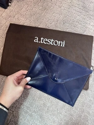 Bolso sin asas sobre A.testono azul marino nuevo sin etiquetas Foto 1 de 3