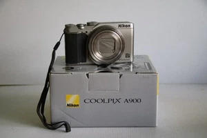 Nikon COOLPIX A900 Digitalkamera silber verpackt mit Akku & Ladegerät - Bild 1 von 18