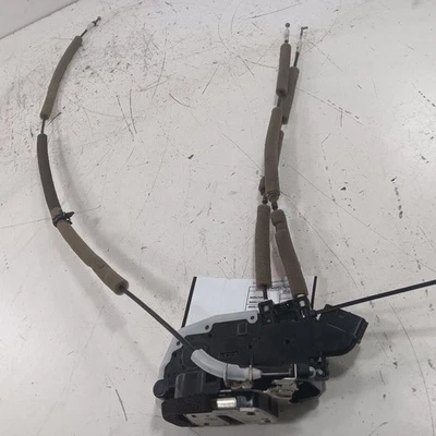 Cerradura de pestillo de puerta trasera pasajero derecho Infiniti QX50 2017 2016 2015 2014 Foto 1 de 4