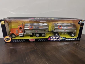2001 Jada Toys HOT RIGZ 1:32 PETERBILT  379 UNION 76 DOUBLE TANKER 18 wheels - Picture 1 of 7