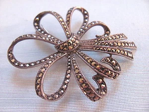 Antique 925 Sterling MARCASITE BOW BROOCH Broach Pin jewelry Vintage ART DECO - Picture 1 of 5
