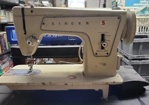Vintage Singer Sewing Machine Fashion Mate Model 239 w/Foot Pedal Needs Belt - Picture 1 of 21