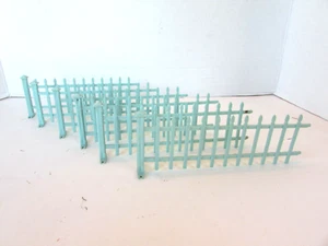 VTG LOT OF 6 PIECES BLUE GREEN PICKET FENCE SECTIONS WITH POSTS 5.5"L   L13 - Picture 1 of 1
