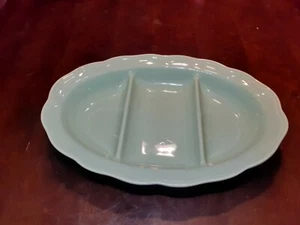TABLETOPS UNLIMITED-INVITATIONS 3 SECTION 17" OVAL GREEN PLATTER / SERVER - Picture 1 of 7