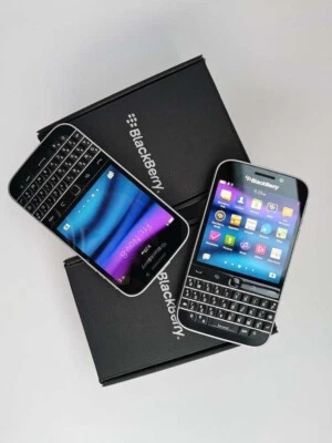 Smartphone BlackBerry Classic Q20 Negro Blanco Desbloqueado 16GB 4G En Caja Foto 1 de 4