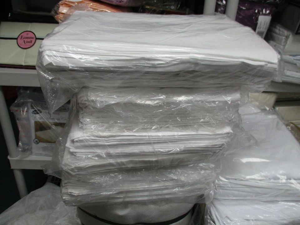 DISCOUNT LINENS HOME BRANDS 24 Pack of Bed Sheets FULL Flat Soft White 180 Thread Count Bed Size Bulk Set