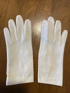 Vintage Mädchen Nylon cremefarbene Handschuhe hergestellt von der britischen Kronkolonie in Hongkong - Bild 1 von 3