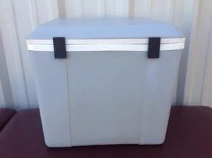 Koolatron Electronic Cooler/Warmer Cooler P24 Holds approx 40 12oz Cans! Scotty - Picture 1 of 8
