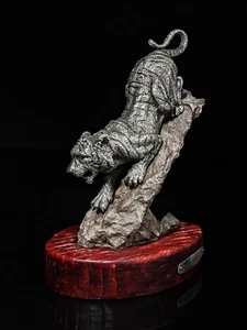 Royal Selangor Tiger Statue - Picture 1 of 11