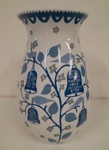 Rob Ryan große weiß/blaue Vase "This Bell Will Ring ......" von Wild & Wolf (14) - Bild 1 von 12