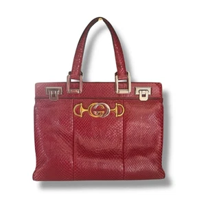 Bolso Gucci Zumi Romántico Cerise Rojo Pitón Medio Asa Superior Entrelazado G con DB - Imagen 1 de 16