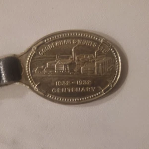GOODERHAM & WORTS 1932 CENTENARY KEY CHAIN TORONTO - Picture 1 of 4