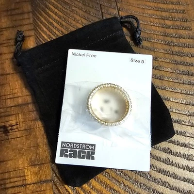 NUEVO Anillo Banda Acanalada Nordstrom Rack Tono Dorado, Talla 9, Sin Níquel Foto 1 de 4