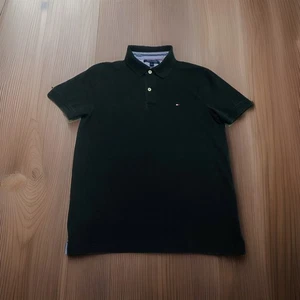 Tommy Hilfiger Black Slim Fit Polo Shirt Men’s Size M Short Sleeve Logo Stretch - Picture 1 of 7