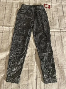 NWT Nike Air Jordan Jumpman Logo Boy's Medium 10-12y Wolf Grey Joggers - Picture 1 of 8