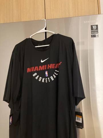 Nike Dri fit black short sleeve t shirt Miami Heat Nba basketball Adult XXLT NWT Cover