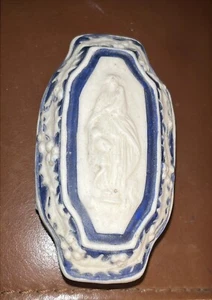 VRare c1850 BENNINGTON PARIAN fine HOLLY BORDER & CLASSICAL FIGURES trinket BOX - Picture 1 of 4