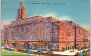 MUNICIPAL AUDITORIUM Kansas City, Missouri MO linen Postcard - Picture 1 of 2
