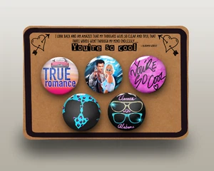 True Romance Movie Pin Badges Set of 5 x 32mm Featuring Clarence and Alabama - Picture 1 of 5