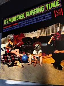 The Deadly Ones - It's Monster Surfing Time - BLOODY PUMPKIN VINYL (Limited 900) - Picture 1 of 2
