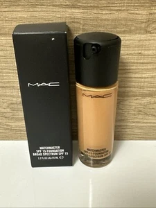 Mac Matchmaster SPF15 Foundation #6.0 - Size 35mL / 1.2 Oz. - Picture 1 of 4
