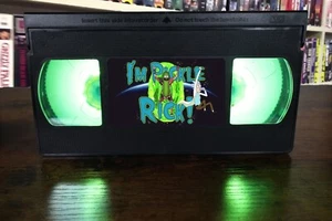 Pickle Rick (Rick and Morty) VHS Lamp + Remote - Picture 1 of 2