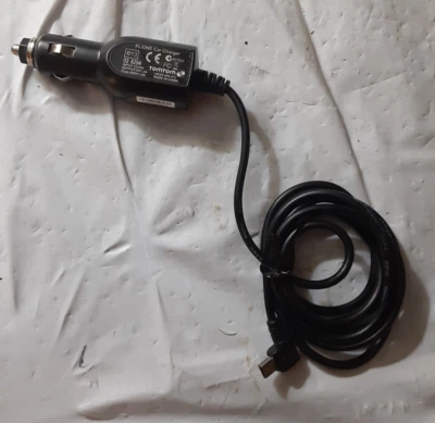 Cargador de coche OEM TOMTOM XL/one n17653 12V in 5V out, funciona Foto 1 de 3