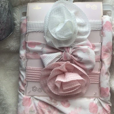 Ava Olivia 30 x 40 Baby Girl Blanket and Head Wrap Set Floral/New - Image 1 of 4