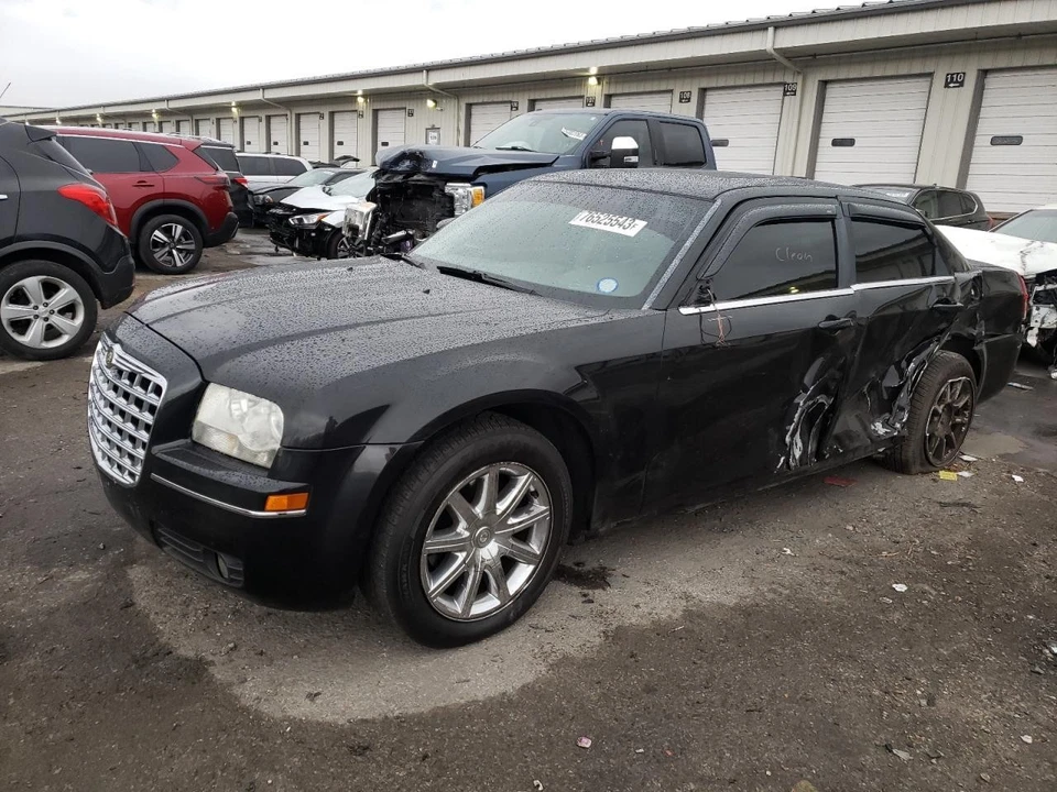 Used Front Center Interior Rear View Mirror fits: 2009 Chrysler 300 w/automatic - Image 1 of 4