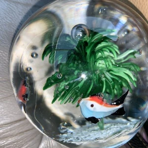 Vintage Dynasty Gallery Heirloom Collection Glass Paperweight Dolphins Bubbles - Picture 1 of 6