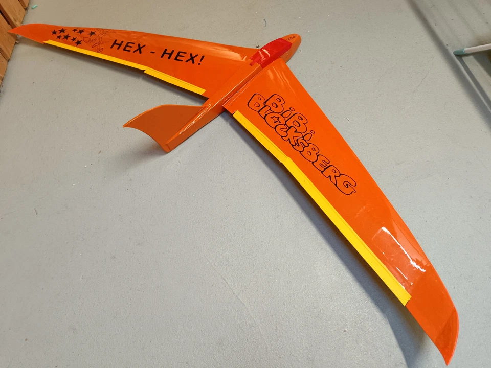 Nurflügel Pfeil von W.Wehrimg Spw.220 cm - Bild 1 von 4