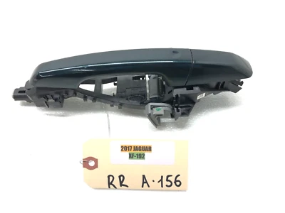 Jaguar XF 2016-2020 pasajero derecho trasero exterior manija de puerta con soporte fabricante de equipos originales. Foto 1 de 4