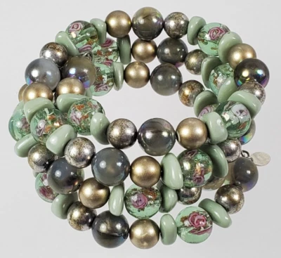 Pulsera Chico's Wrap Stack Flores Verdes___ Foto 1 de 4