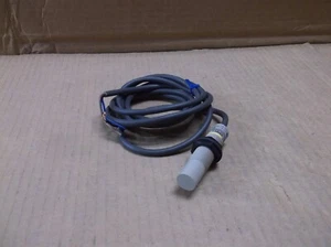 Sensor interruptor de proximidad E2K-X8ME1 Omron NUEVO sensor E2KX8ME1 - Imagen 1 de 4