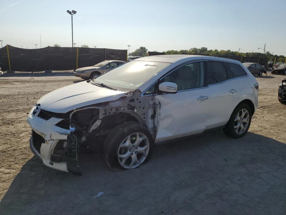 Luz de conducción usada se adapta a: Mazda CX-7 2010 conducción antiniebla sin bisel grado A Foto 1 de 4