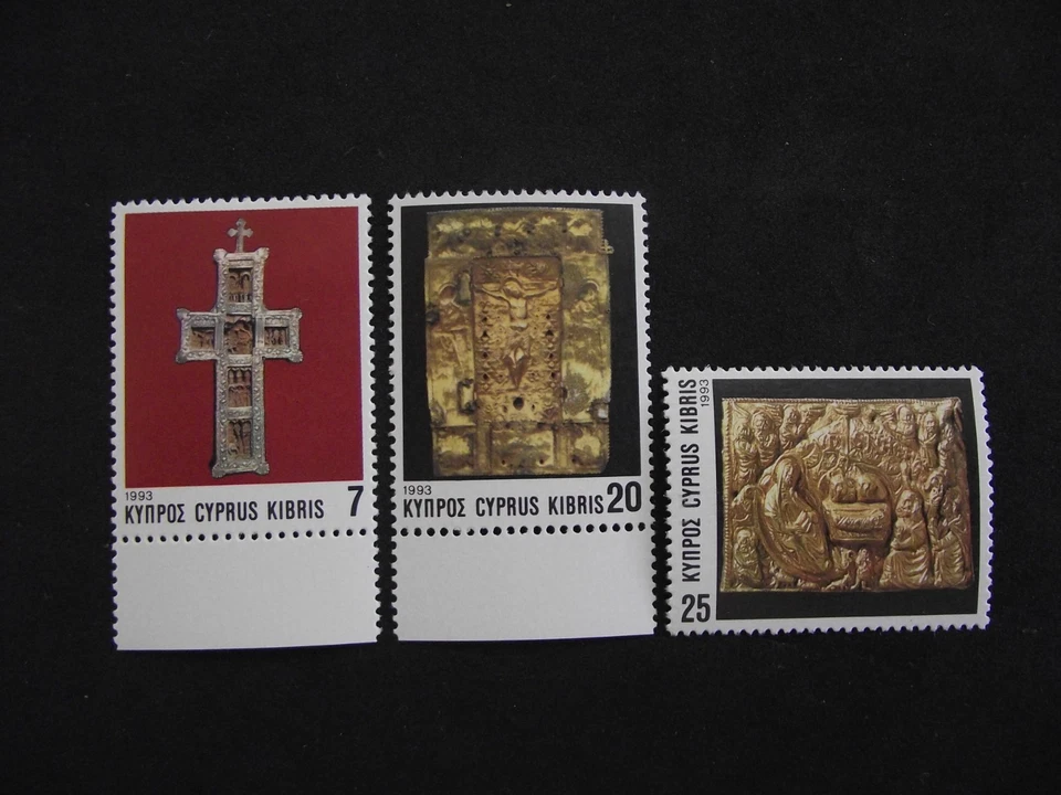 Chipre 1993 Navidad.  Cruces de iglesia.   Juego MNH. Foto 1 de 2