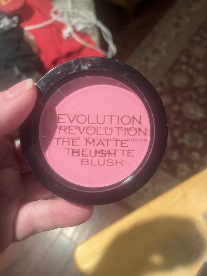 Rubor mate Revolution en Divine Foto 1 de 1