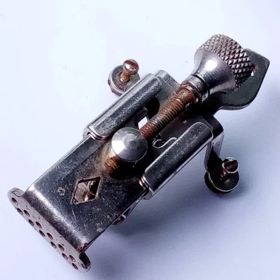 Slingerland Three-Point Estudiante Radio King de Liberación/Colador Cromado - Image 1 of 4