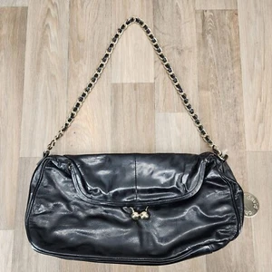 Borsa a tracolla Charles David in pelle nera chiusura pieghevole catena tracolla - Foto 1 di 11