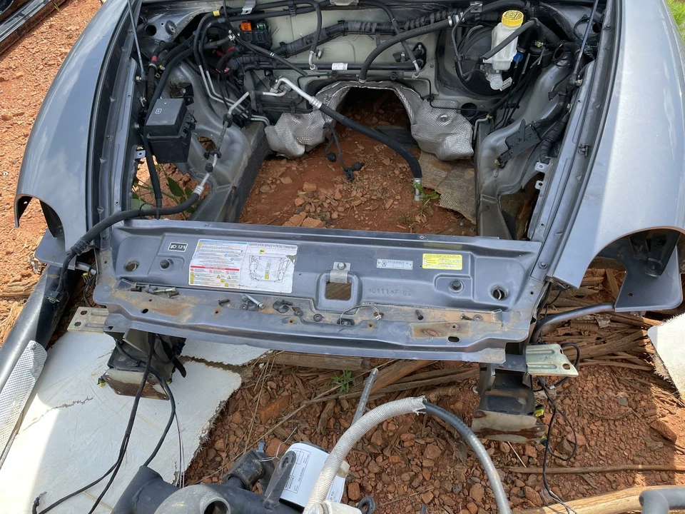 Maserati Coupe 4200GT 2005-2007 soporte radiador núcleo soporte sección corte Foto 1 de 4