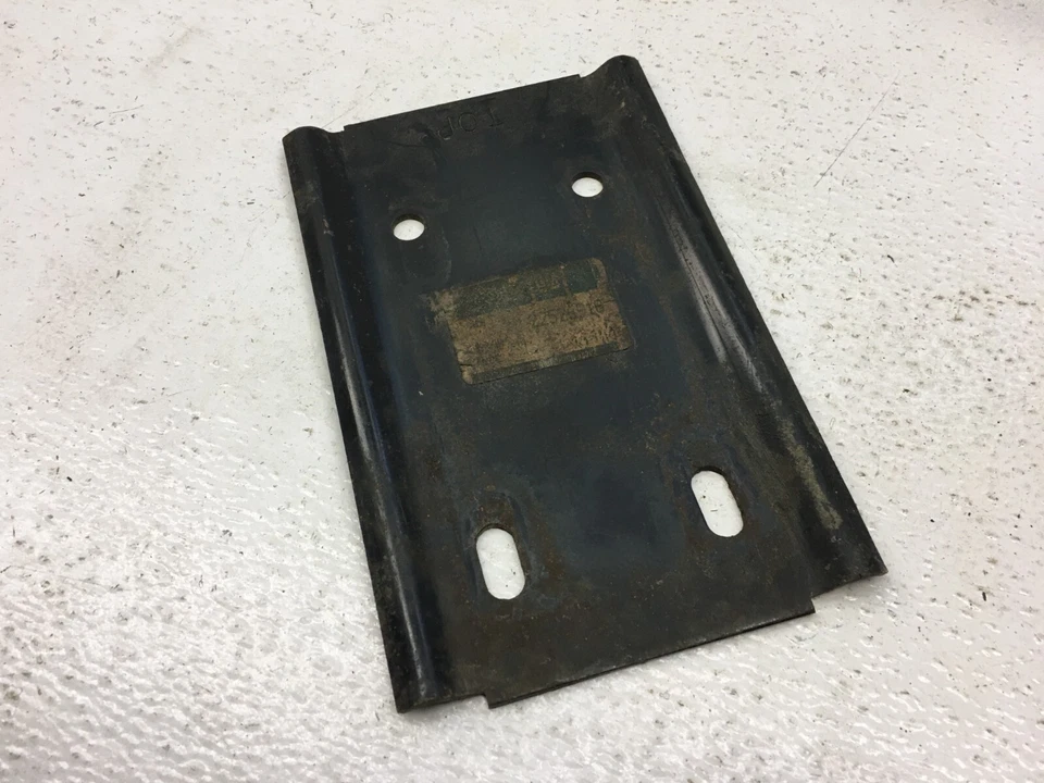 1985-90 Oldsmobile Delta 88 98 Calais Rear Bumper Impact Bar Backing Plate Foto 1 de 4