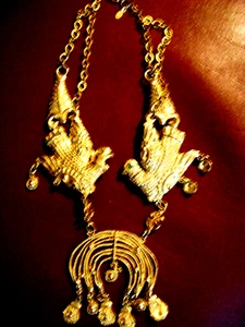 CADORO ANTIKER VINTAGE COLUMBIA GROSSER ANHÄNGER an Kette goldfarben - Bild 1 von 21