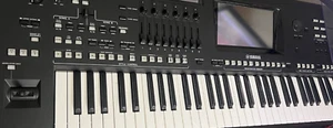 Yamaha Genos 1 keyboard 76 keys Excellent Condition with extra sound banks beats - Picture 1 of 1