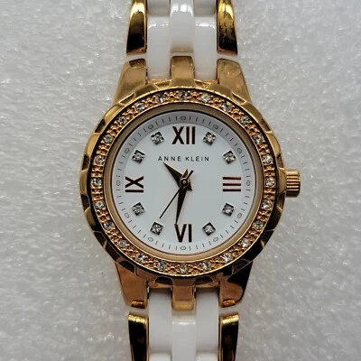 Reloj Mujer Anne Klein 29mm Esfera Redonda Tono Oro Blanco Banda 6.5" Batería Nueva Foto 1 de 4