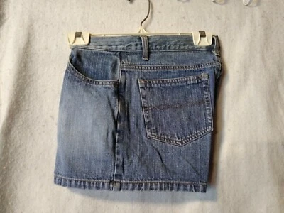 Pantalones Cortos Fossil Para Mujer 8 Azul Denim Desgastados 5 Bolsillos Diseño Clásico Usados en Excelente Condición Foto 1 de 4