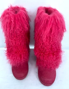 Neu mit Etikett Bearpaw Canada Boetis II elektisch rosa mongolisches Lammfell Fell Stiefel Größe 9 M - Bild 1 von 17